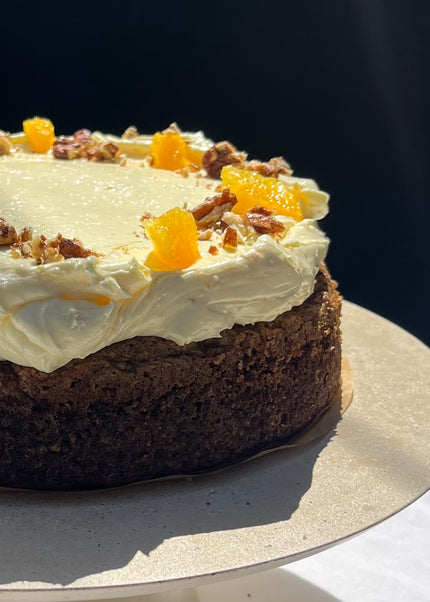 Carrot cake, buttercream naranjas, agua de azahar & miel