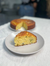 Cargar imagen en el visor de la galería, Pan de maíz, rajas jalapeño, poblano &amp; ajo puerro
