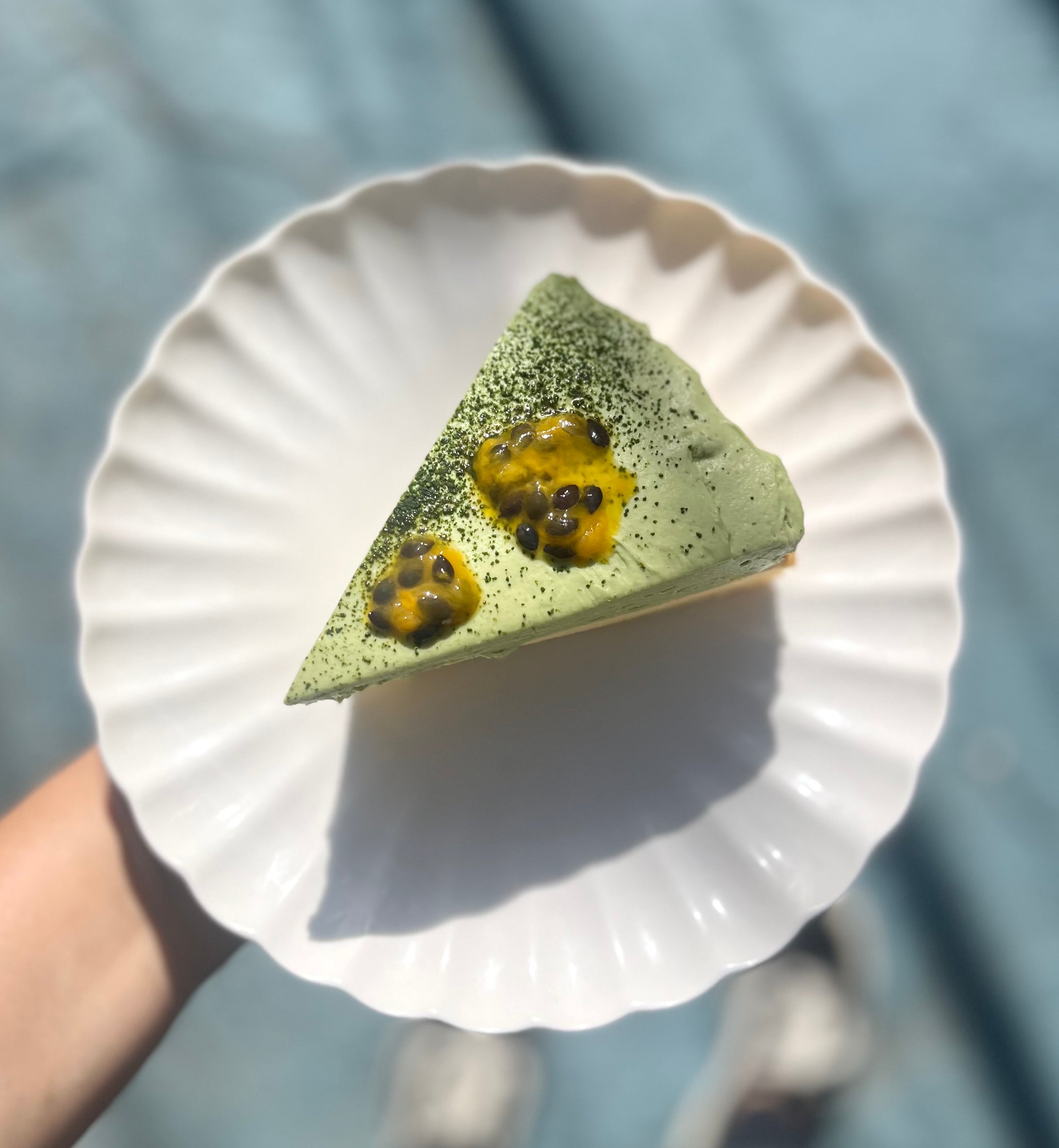 Vanilla cake Brown butter & matcha buttercream, parcha