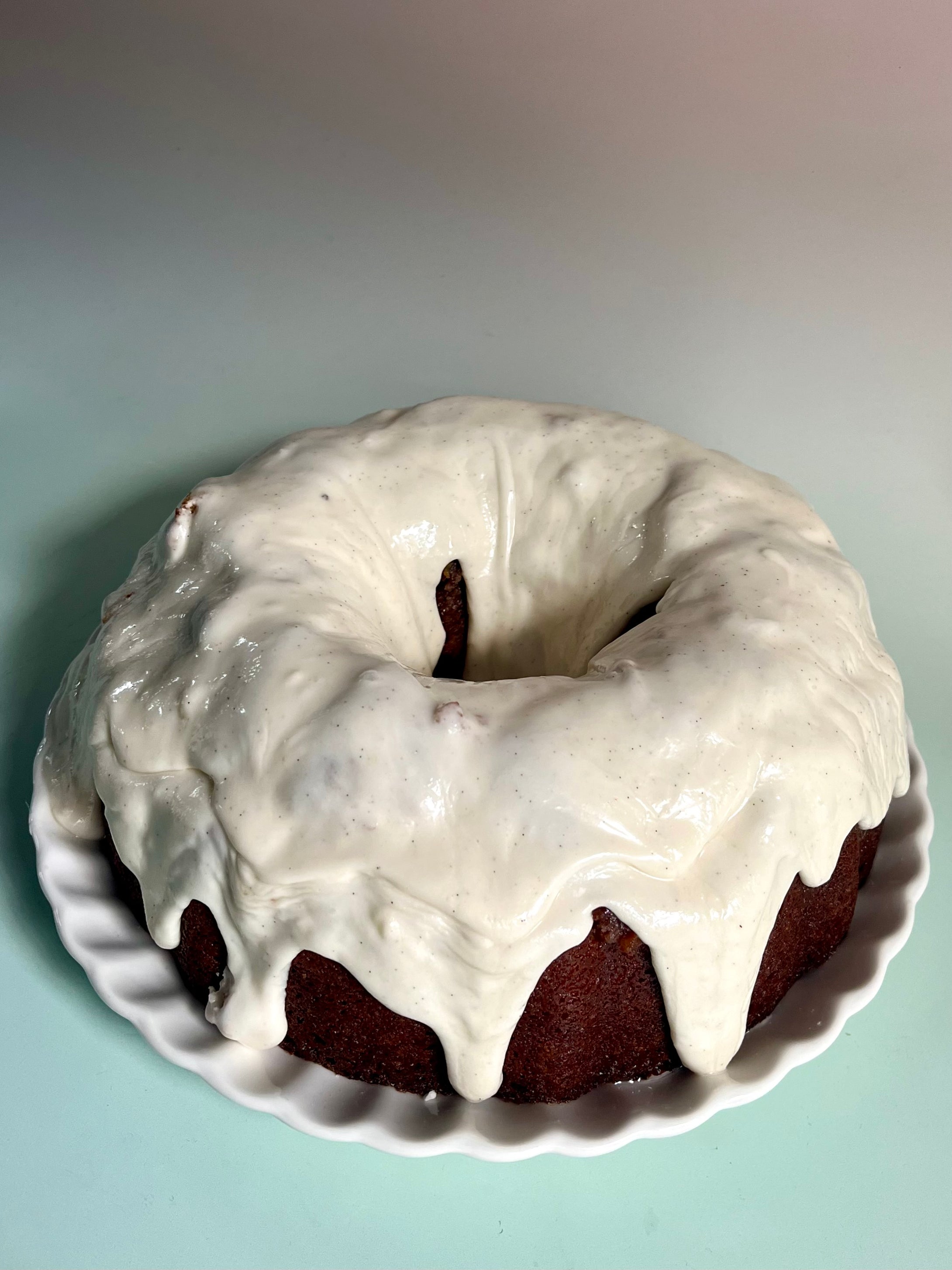 Cinnamon Bundt cake & vanilla glaze